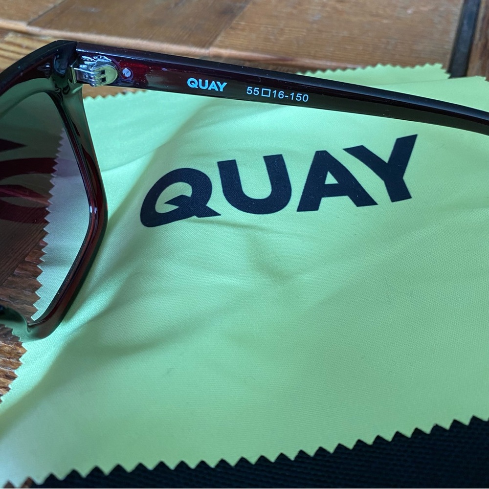 Quay Australia large burgundy sunglasses - Picture 5 of 5